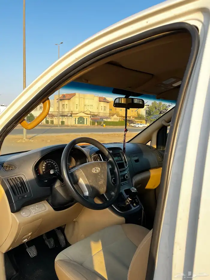 H-1 باص هيونداي 2016 21