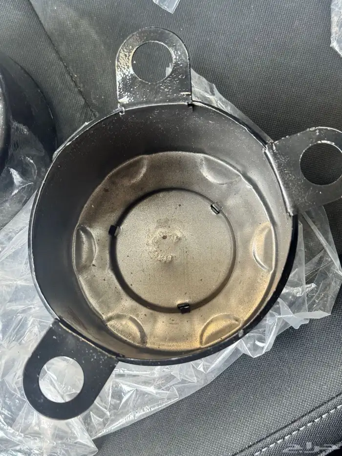 للبيع طيس حديد جنوط لاندكروزر 5 مسامير 2