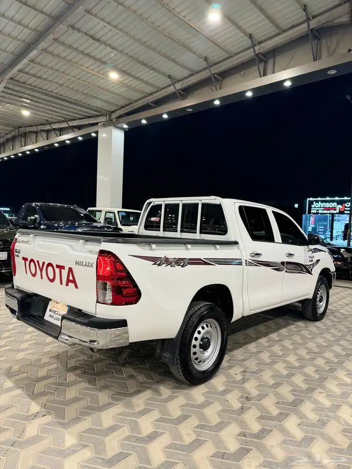 هايلوكس سلق دبل 2025 بحالة الصفر 4