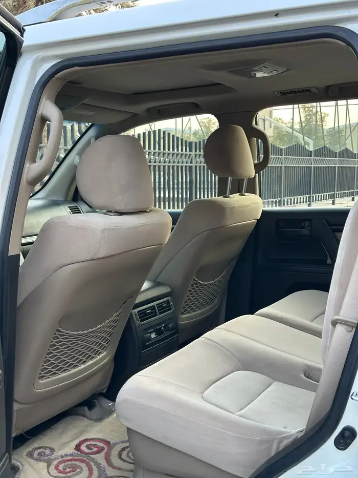 جيب لاند كروزر 2011 33