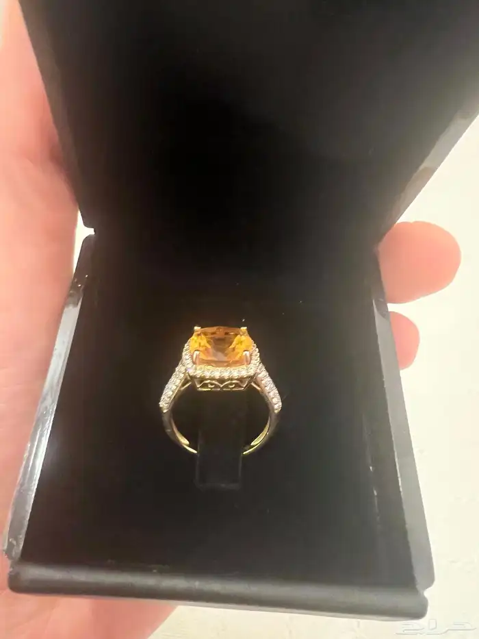 خاتم ذهب عيار 18 و الماس 1