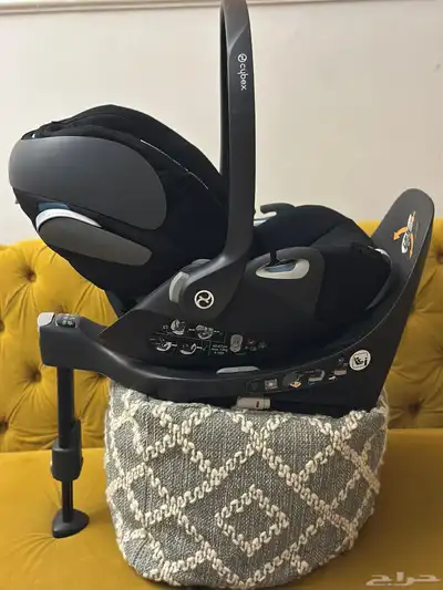 مقعد سيارة مع قاعدة cybex carseat index