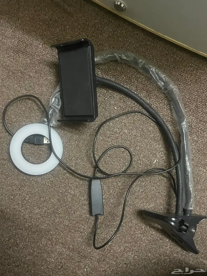 حامل الجوال مع الإضاءة 1