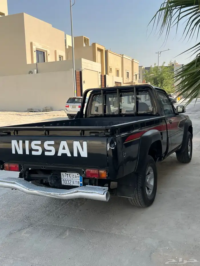 شاص نيسان 2005 اسود 3