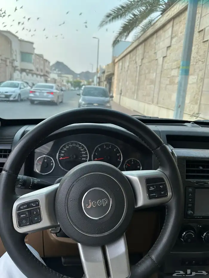 جيب ليبرتي 2011 للبيع 8