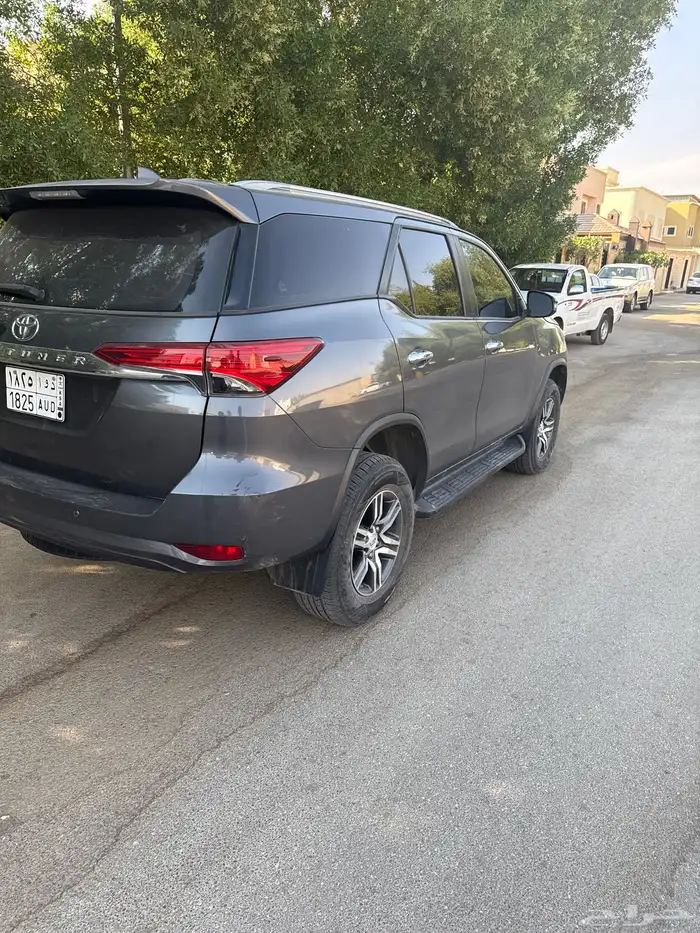 سياره فورتشنر 2