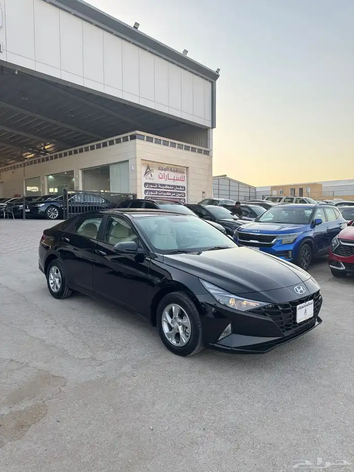 للبيع هيونداي النترا 2023-ستاندر - مكينه 1600-ممشى قليل جدا 1