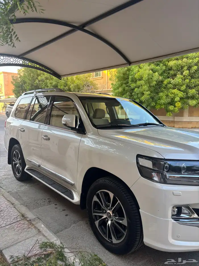 لاندكروزر 0