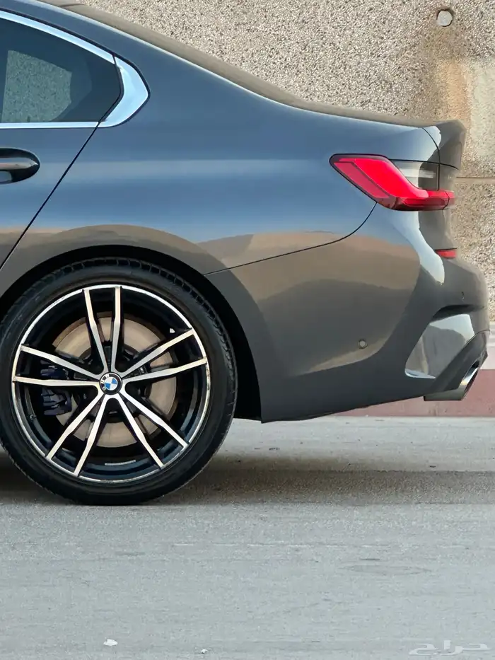 بي ام دبليو 330im وكالة تشييكات وكالة الفردان 6