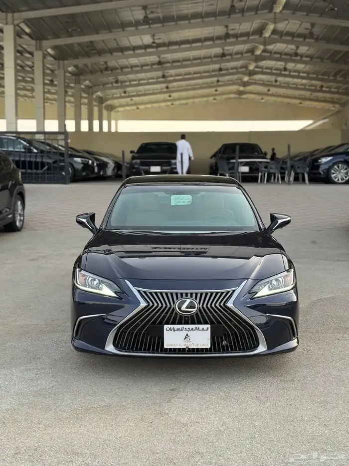للبيع لكزس 2019 - ES350- سي سي بحالة الوكاله 0