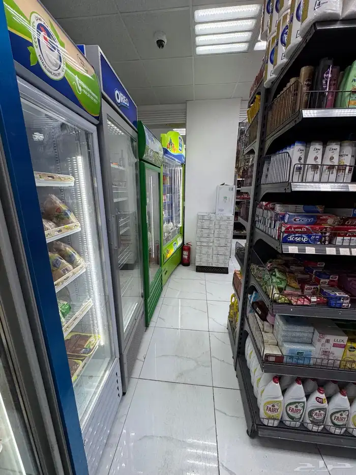 سوبر ماركت للتقبيل مع السجل مساحه 250 متر 4 فتحات 2