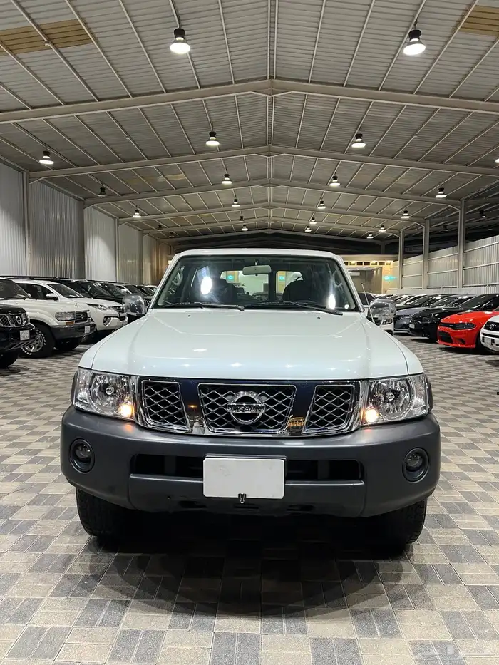 للبيع نيسان فينك موديل 2014 1