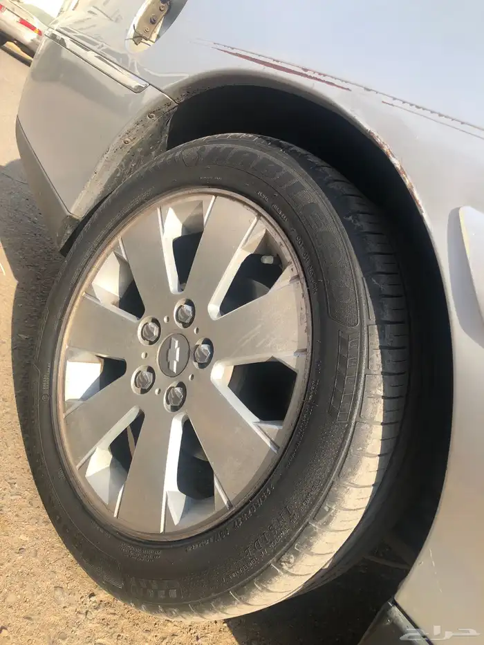 للبيع جنوط بيتزا بكفراتها جنوط كابرس العدد 4 2