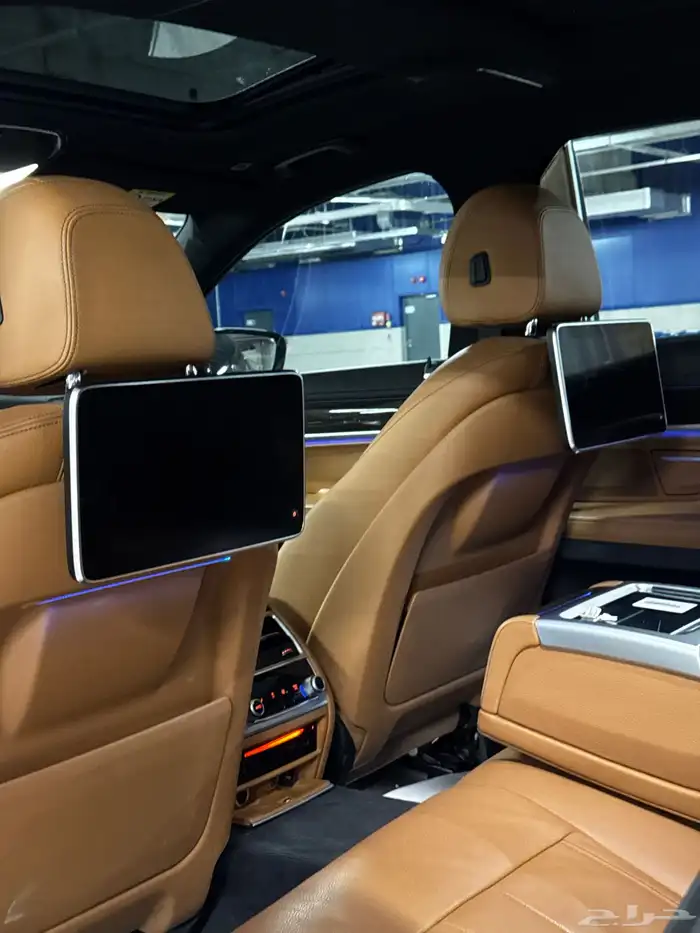 بي ام 740 2019 11