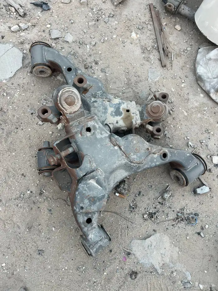 مقصات جيب لندكروزر 2011 1