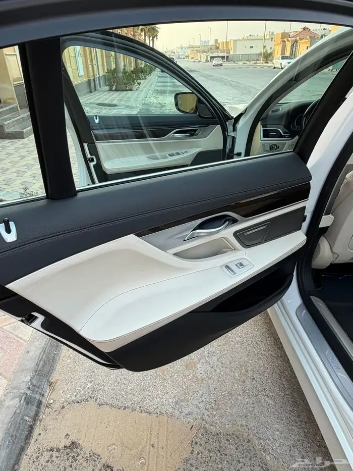 للبيع بي ام دبليو 740 فل كامل 13