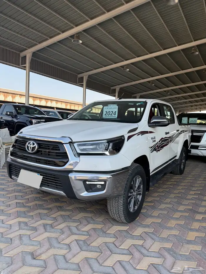 تويوتا هايلوكس غمارتين ديزل اتومتك موديل 2024 3