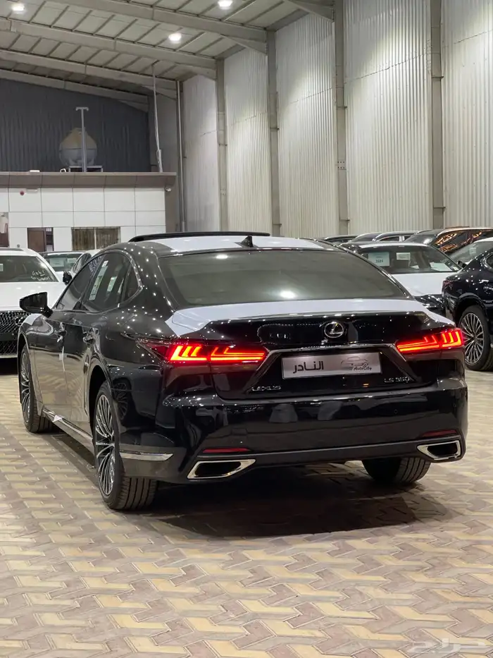 لكزس Ls AA سعودي اسود-اوف وايت كاش اقساط 2