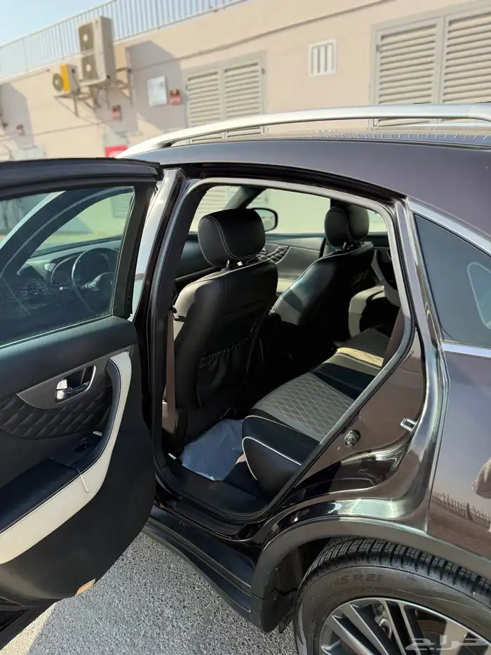 جيب إنفنتي QX70 ليمتد 2019 12