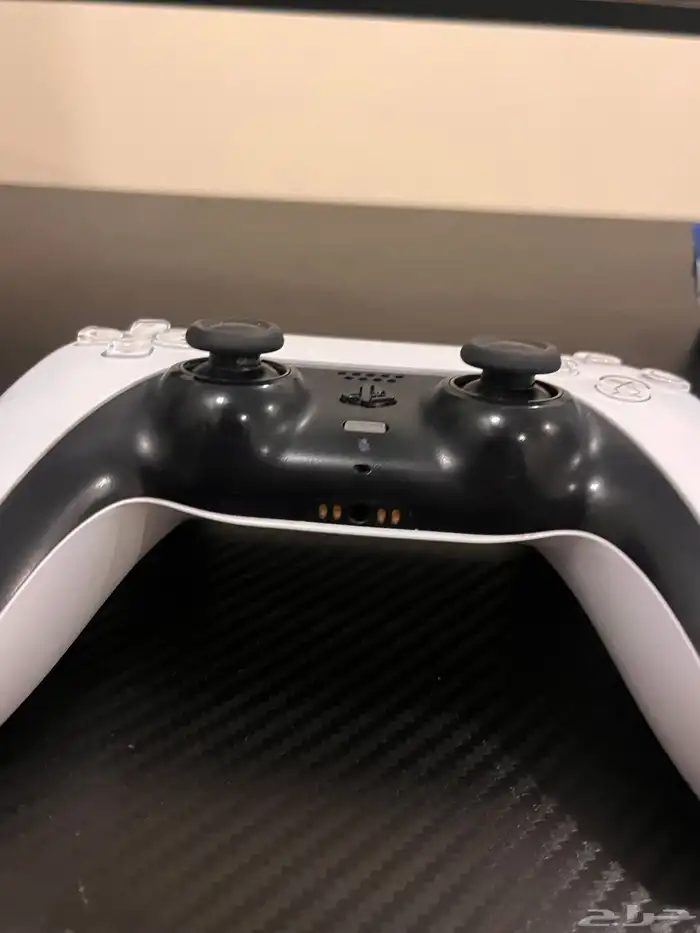 مع قراند لا يقل عن 900 جديد بدون كرتون يد بيد 1