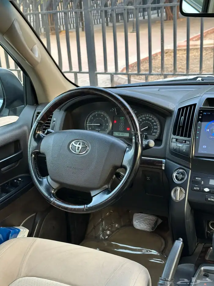 جيب لاند كروزر 2011 31