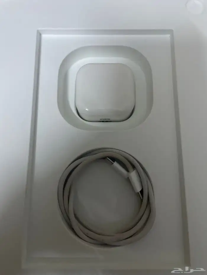 iPad الجيل العاشر اللون ازرق جميع أغراضه 1