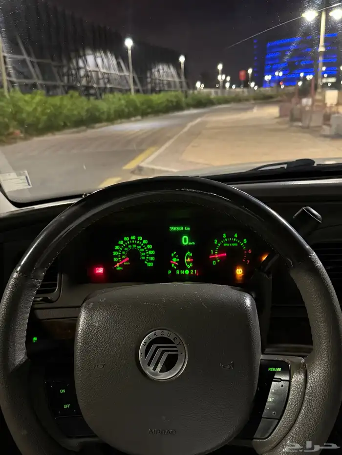 فورد جراند ماركيز 2011 9