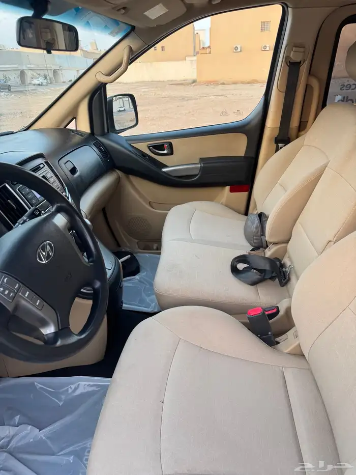 باص هونداي H1 بنزين 2021 14