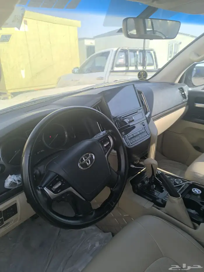 لاندكروزر 2020 وكاله 5