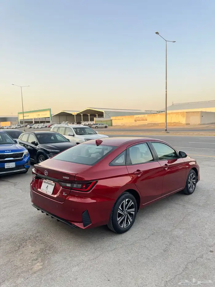 للبيع تويوتا يارس 2023 بلس - ممشى قليل جدا 3