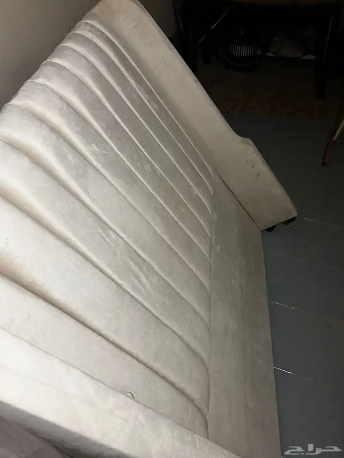 سريرين وثلاجة 0