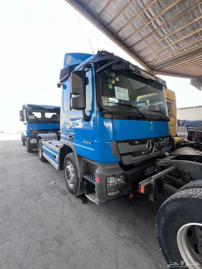 حراج معرض رايد للسيارات والشاحنات والمعدات كل يوم جمعة 18