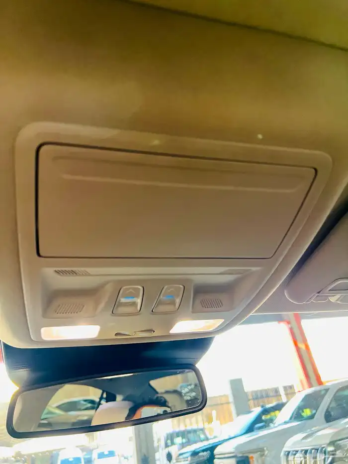 فورد تورس تيتانيوم فل كامل موديل 2023 41