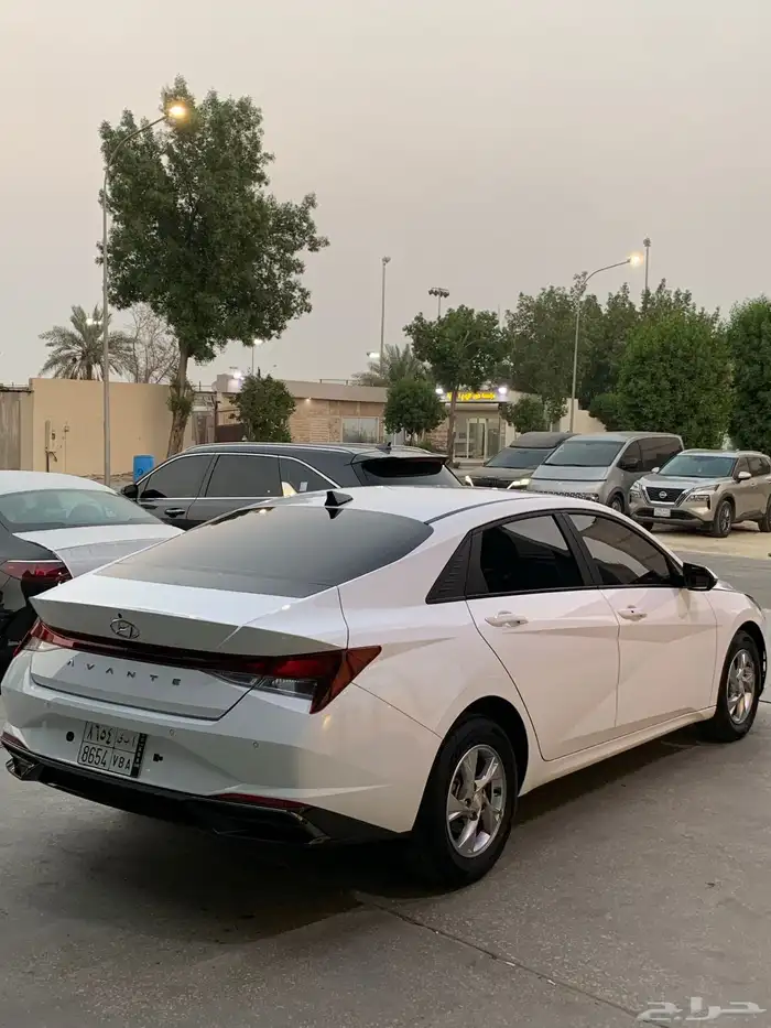 إلنترا 2021 ممشى قليل ونظيفة وكالة 3