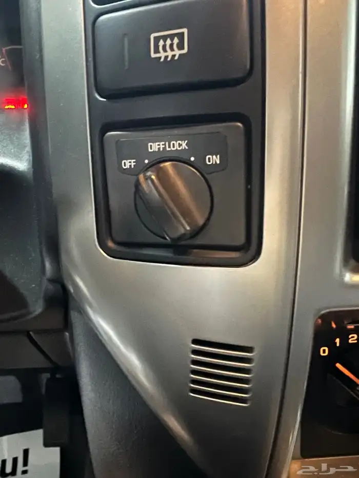 للبيع نيسان فينك موديل 2014 13