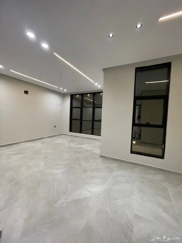 فلل للبيع حي الشروق 18