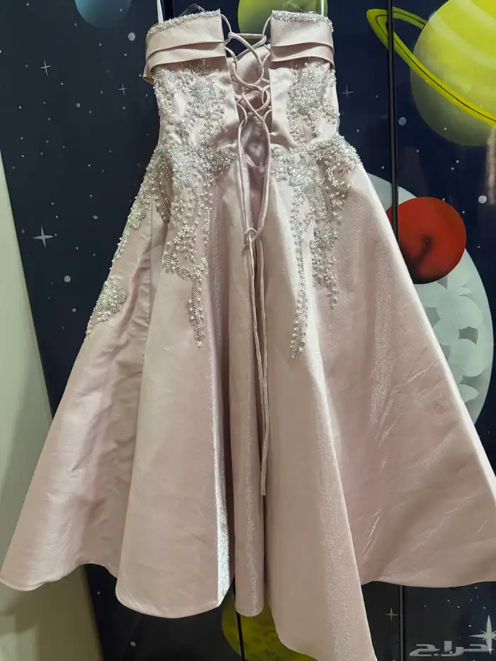 الفستان للبيع 1