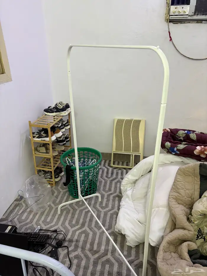 علاقة ملابس للبيع 0