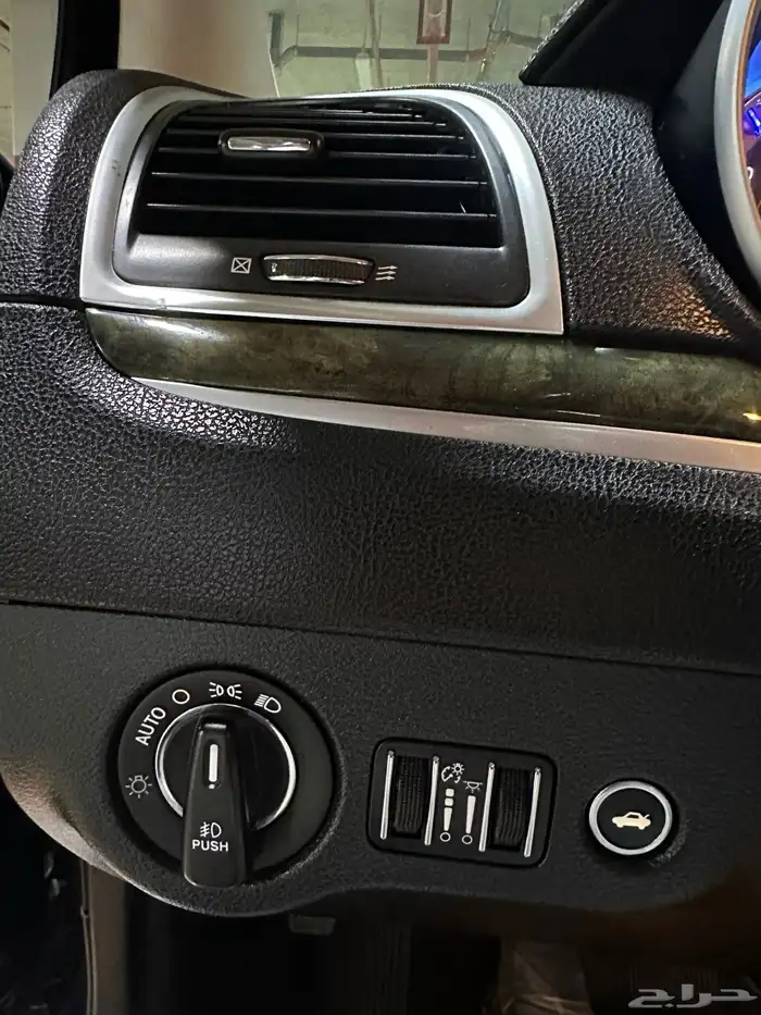 كرايسلر 300c فل كامل 2015 23