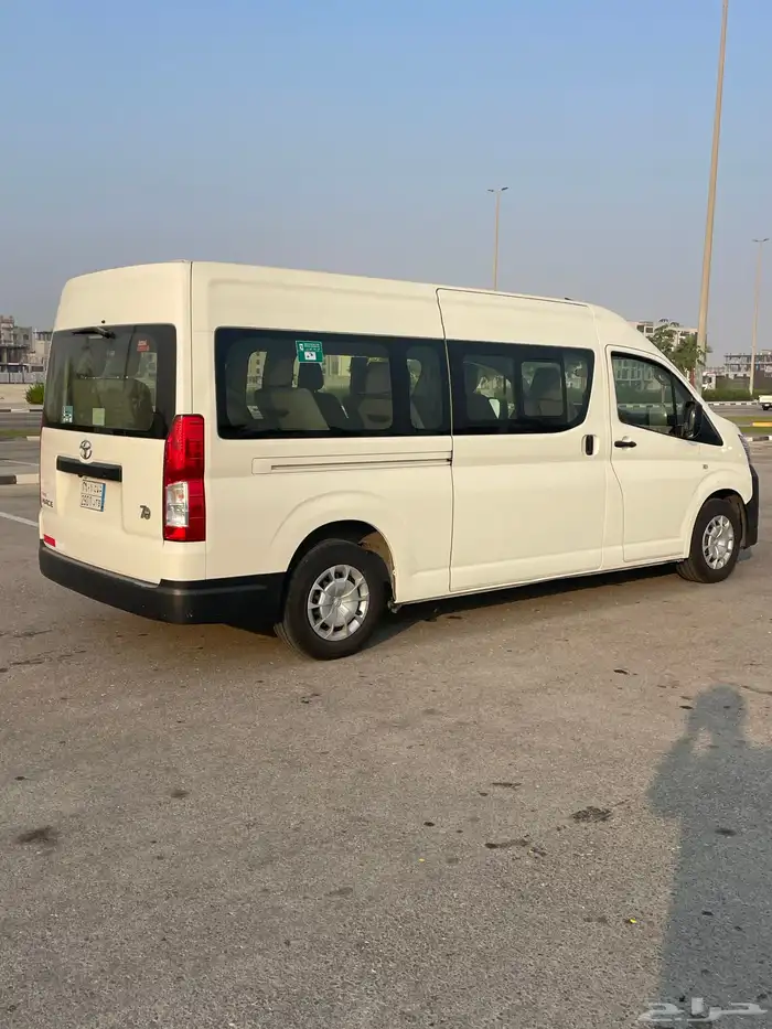 باص تويوتا 2024 ماشي 60 بنزين 5