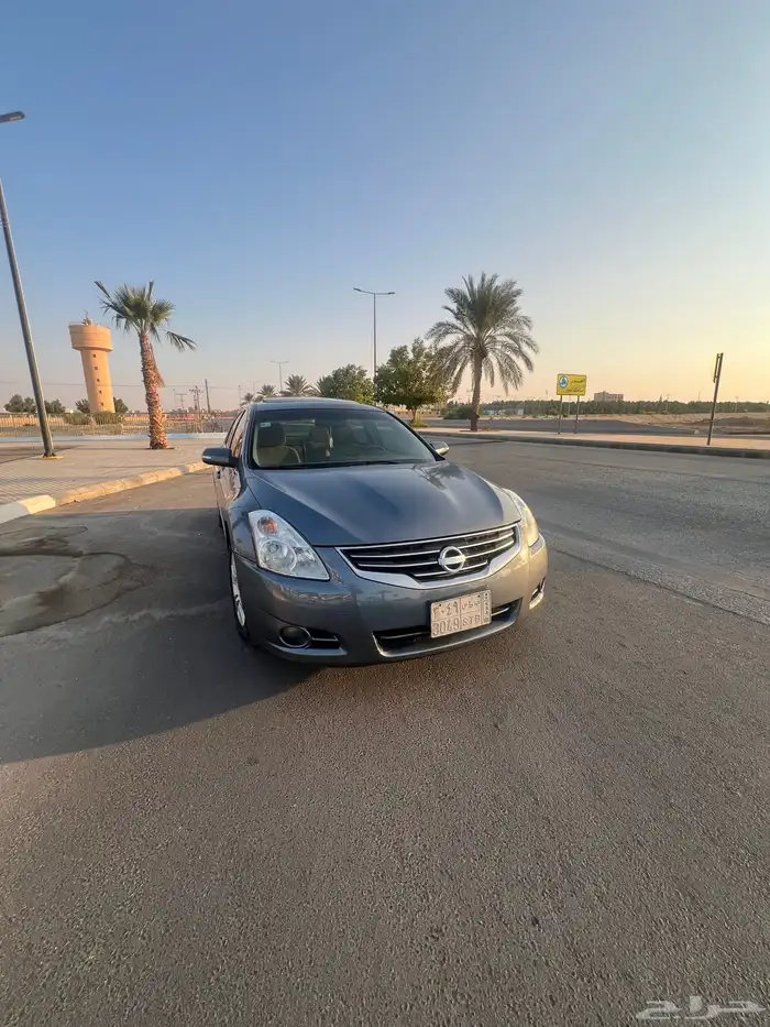 نيسان ألتيما 2011 شبه مخزن مالكين فقط 8