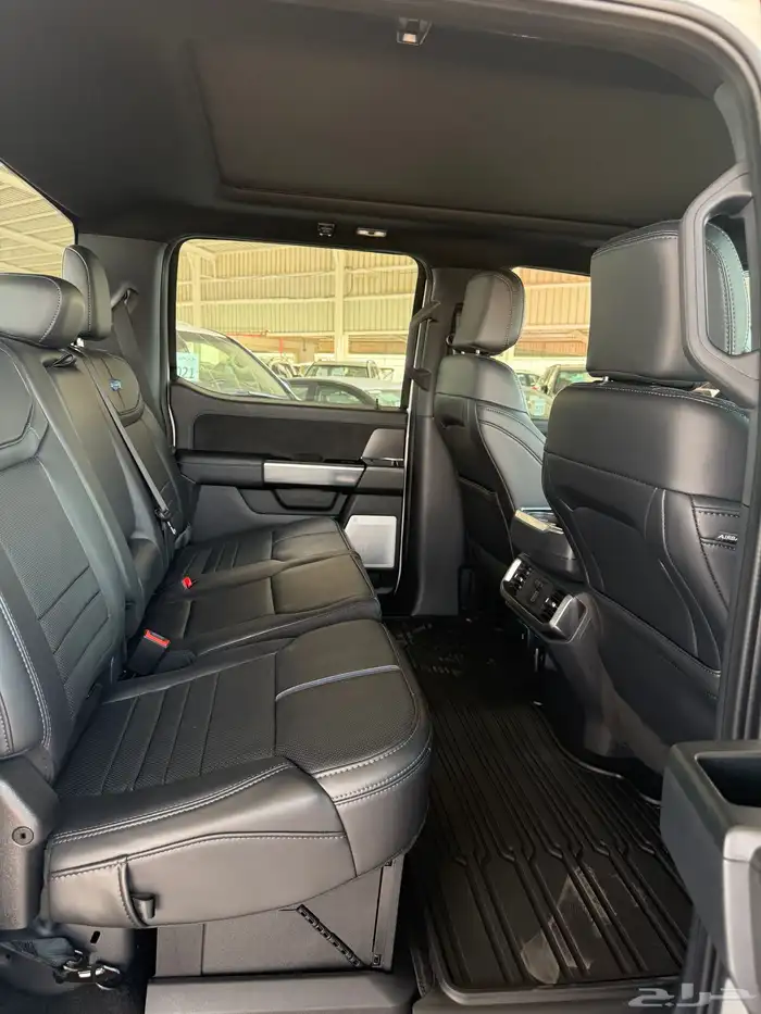 فورد F150 غمارتين بلاتينيوم فل موديل 2025 21