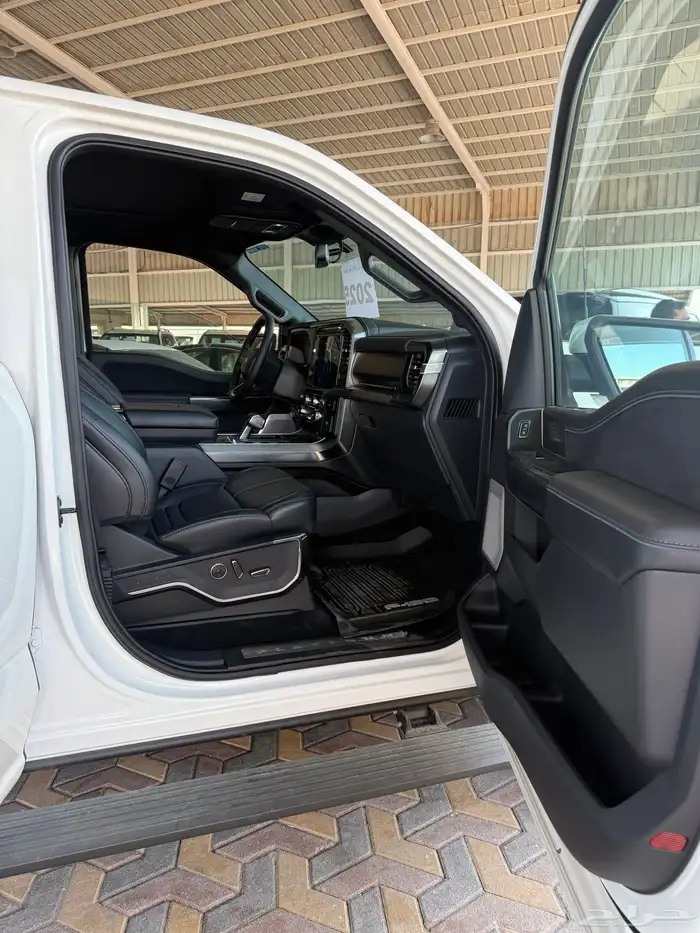 فورد F150 غمارتين بلاتينيوم فل موديل 2025 25