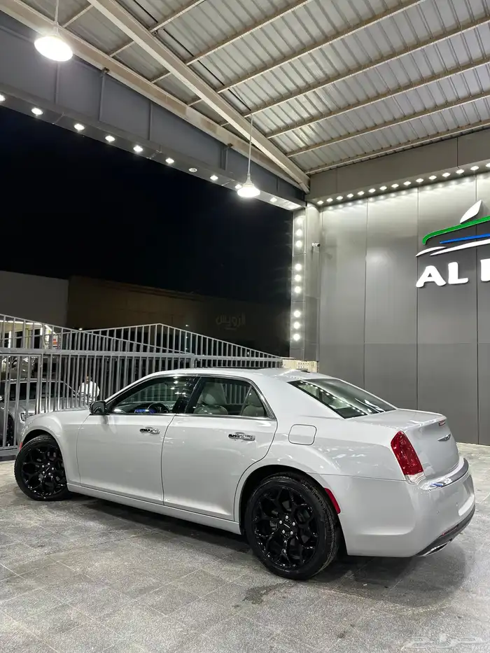 كرايزلر C300 لميتد بلص 2021 لدى معرض(الرشيدي) 5