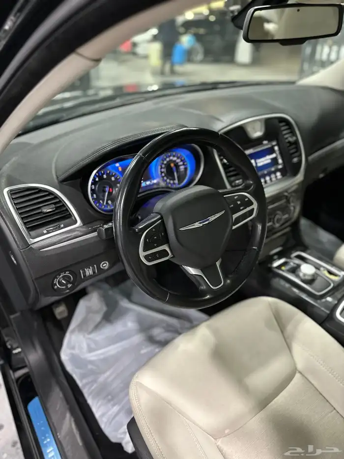 كرايزلر C300 اسود 2021 هيمي V8 5.7 معرض(الرشيدي) 19