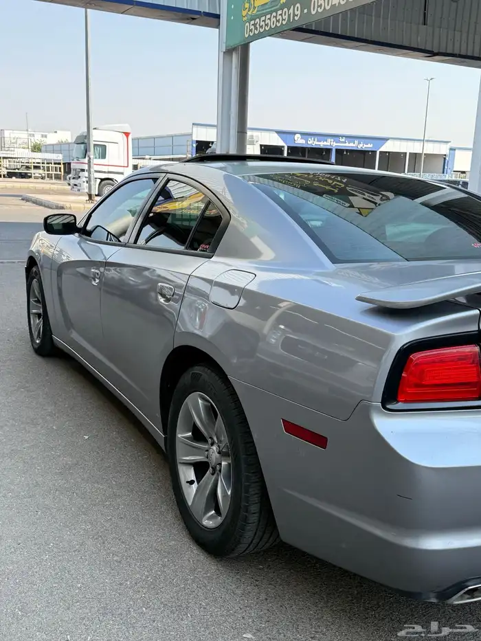 للبيع دوج تشارجر 2014 3