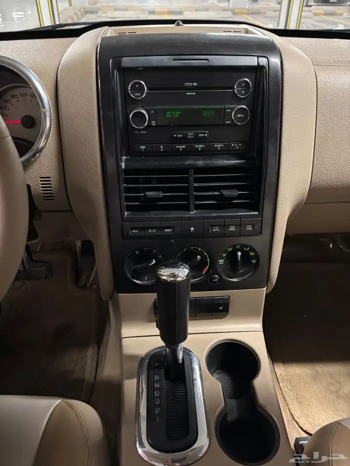 للبيع اكسبلورر 2010 فل كامل 18