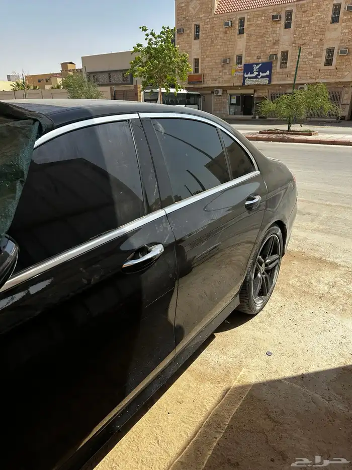 مرسيدس E400 AMG 2017 مصدوم 4