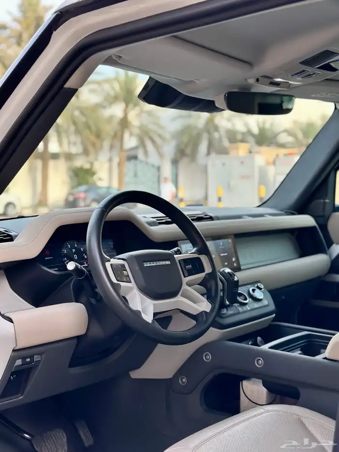 لاند روفر ديفندر 2023 7