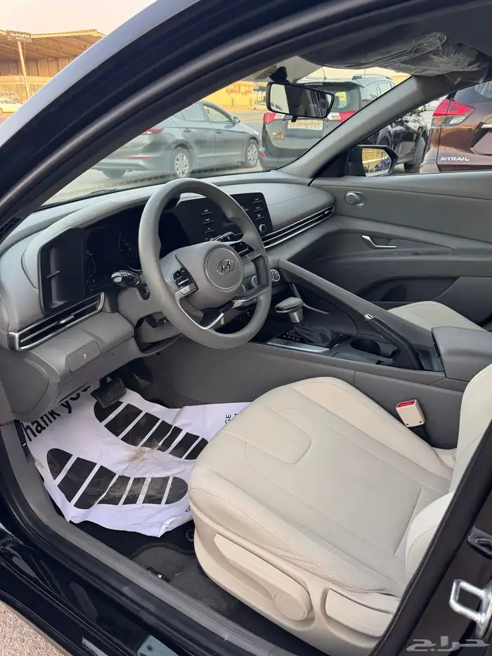 للبيع هيونداي النترا 2023-ستاندر - مكينه 1600-ممشى قليل جدا 9